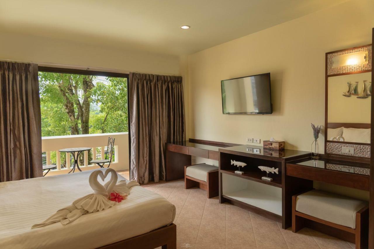 Park 38 Hotel - Sha Plus Phuket Esterno foto
