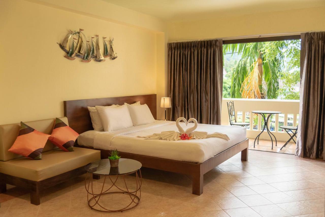 Park 38 Hotel - Sha Plus Phuket Esterno foto